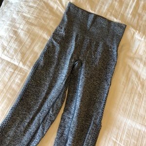 Grey leggings with mesh detail